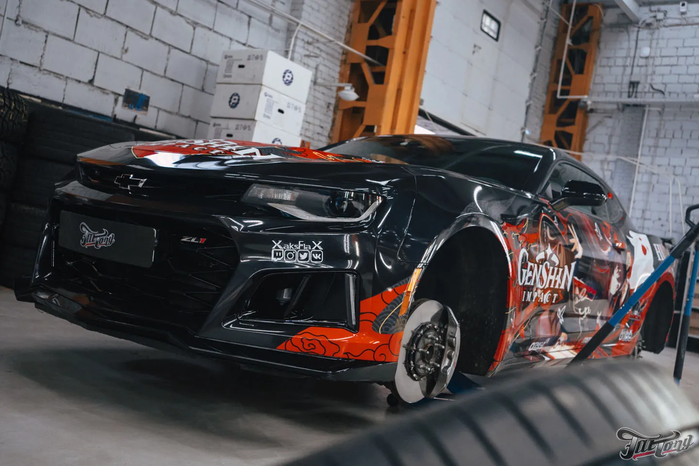 Правка дисков и фирменный шиномонтаж на стендах Hunter для Chevrolet Camaro ZL1